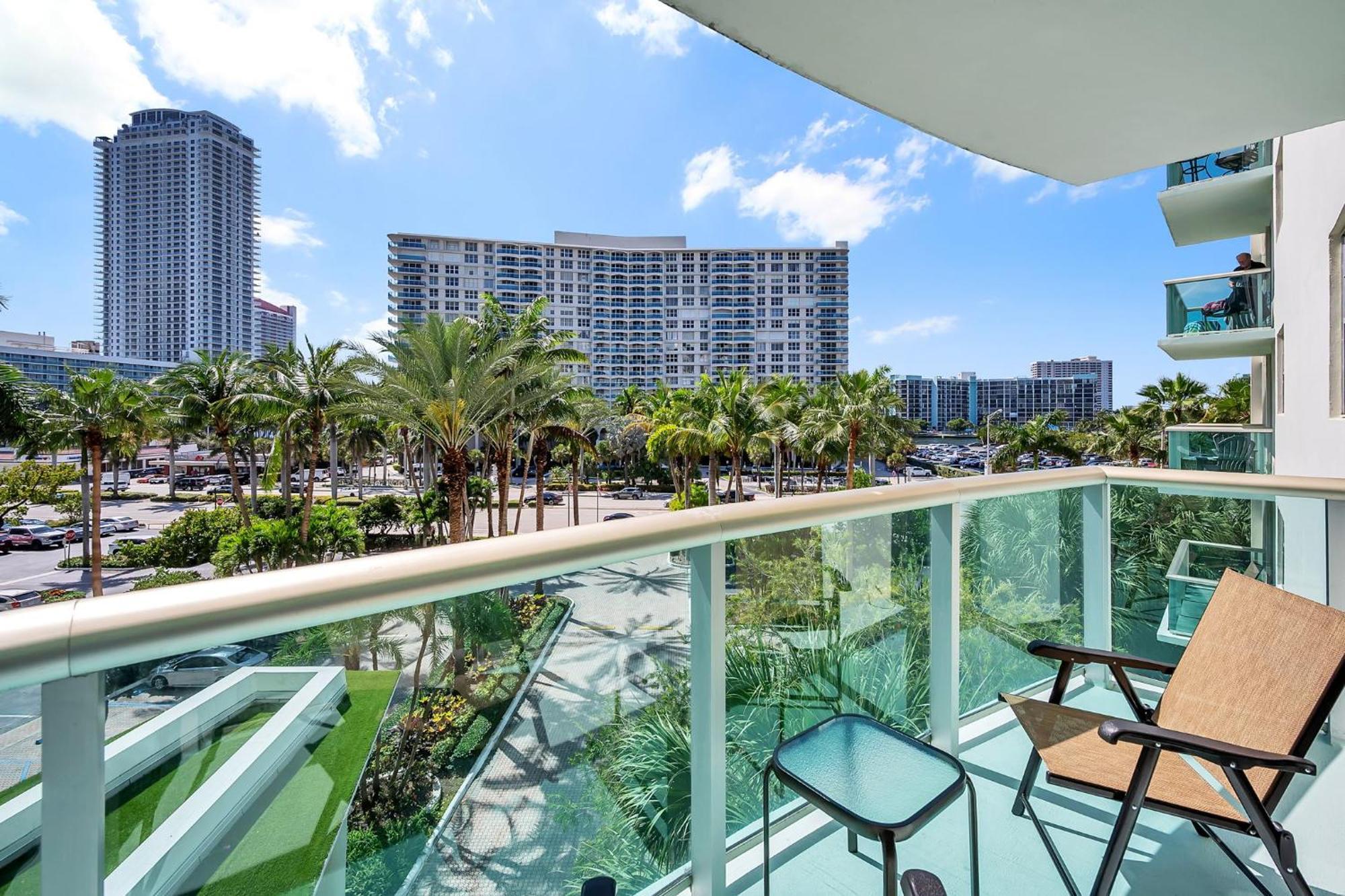 The Tides Apartments On The Beach Голливуд Экстерьер фото