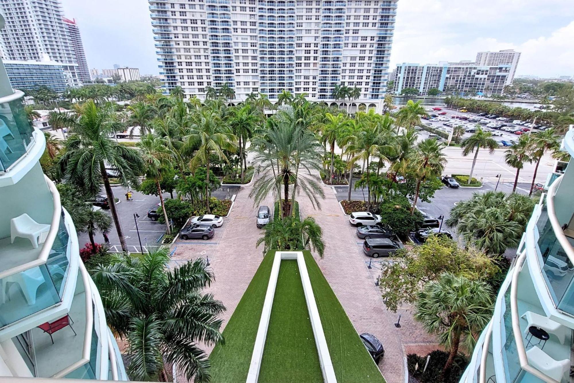 The Tides Apartments On The Beach Голливуд Экстерьер фото